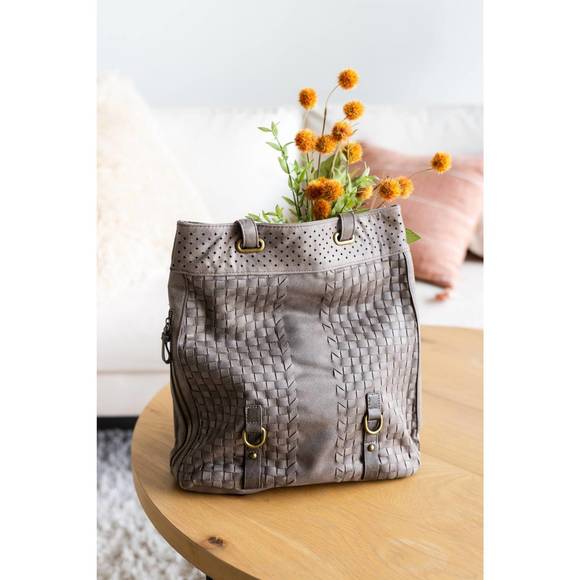 NEW NOT RATED women's giggy backpack in taupe - Picture 2 of 6